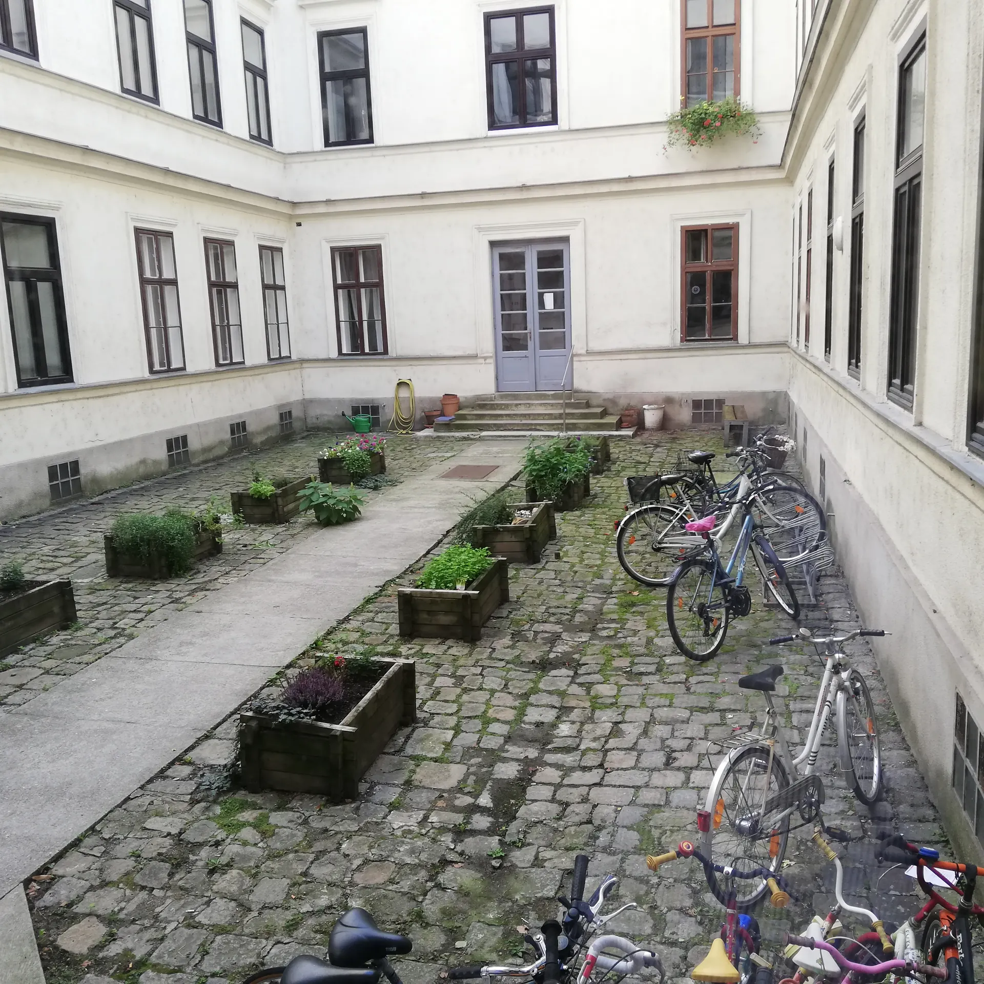 Altbau Wien fenstertür Terrasse – Immobilienmakler Wien | IZY Immobilien Altbau Wien fenstertür Terrasse – Immobilienmakler Wien | IZY Immobilien