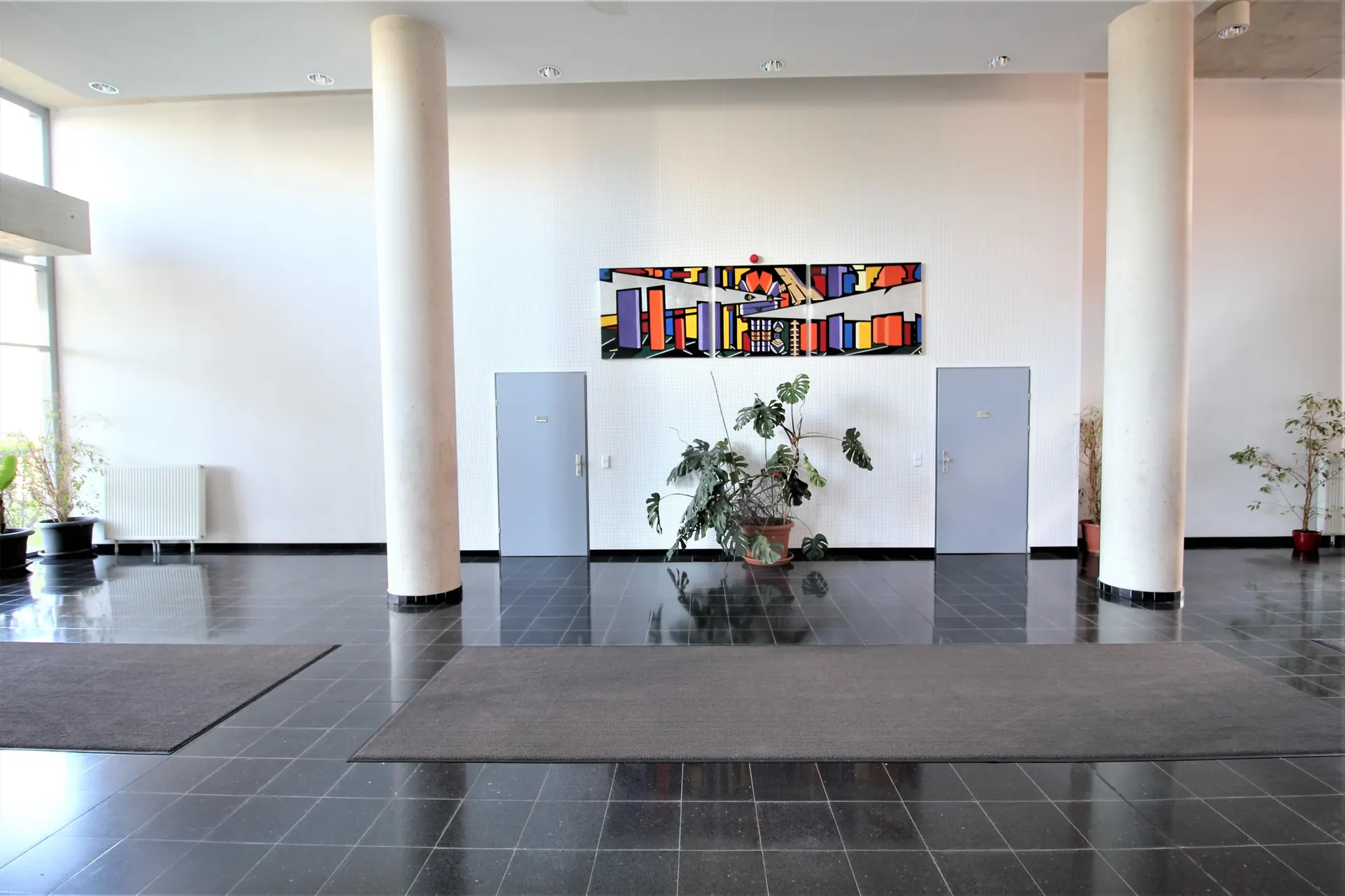 Wien Neubau Lobby Eingang – Immobilienmakler Wien | IZY Immobilien Wien Neubau Lobby Eingang – Immobilienmakler Wien | IZY Immobilien