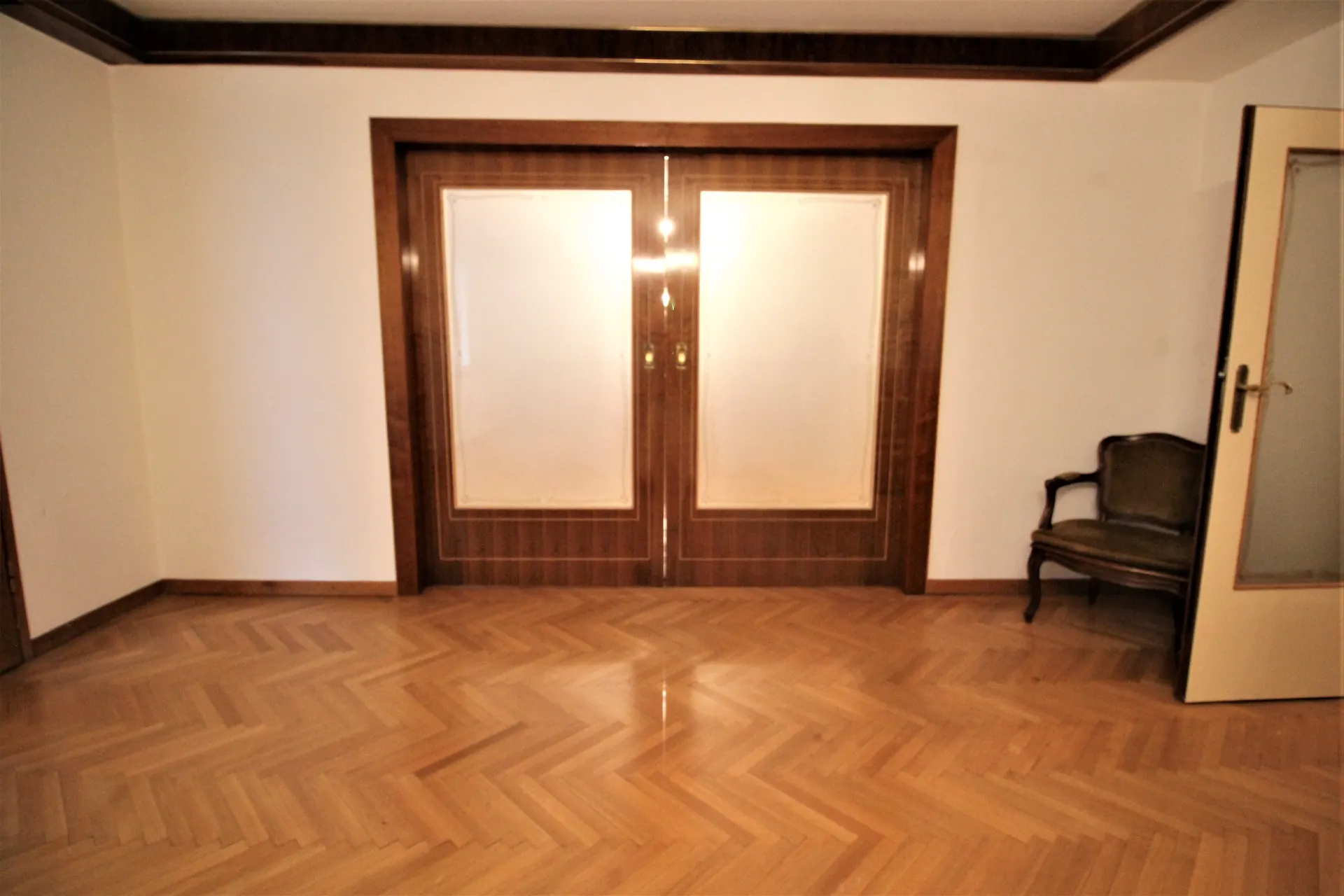 Haus Wien tür holzdielen – Immobilienmakler Wien | IZY Immobilien Haus Wien tür holzdielen – Immobilienmakler Wien | IZY Immobilien