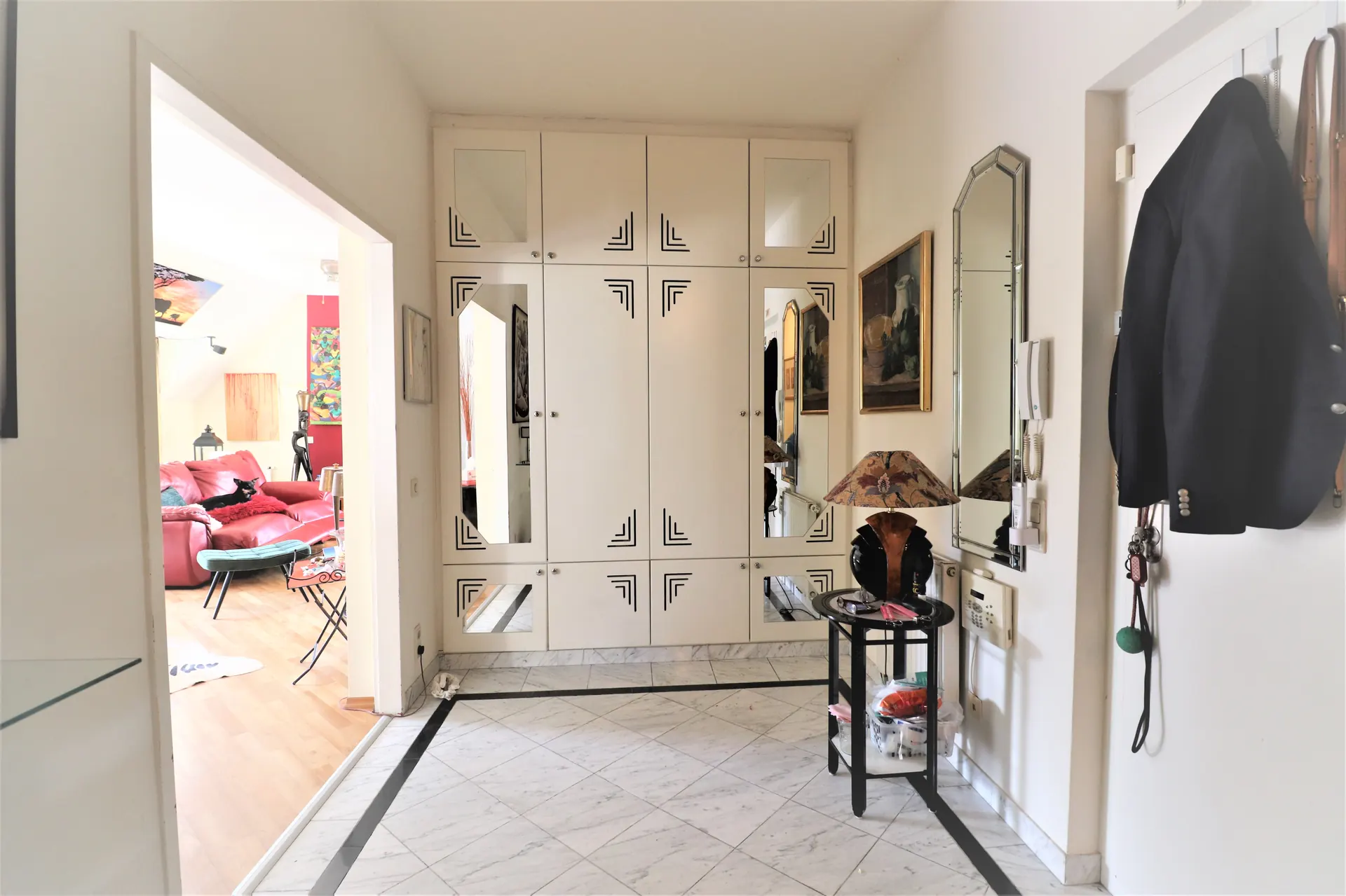 Haus Wien eingangshalle – Immobilienmakler Wien | IZY Immobilien Haus Wien eingangshalle – Immobilienmakler Wien | IZY Immobilien