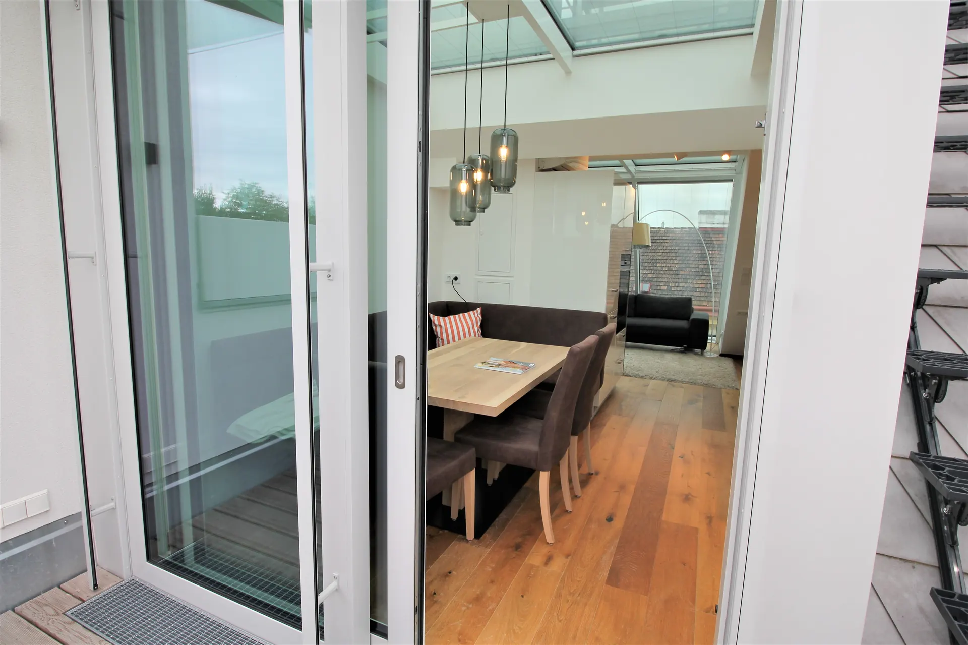 Dachgeschoss Wien essbereich Terrasse – Immobilienmakler Wien | IZY Immobilien Dachgeschoss Wien essbereich Terrasse – Immobilienmakler Wien | IZY Immobilien